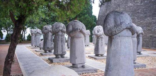 原创杜陵曾为一代帝王陵墓现在却是万亩森林市民休闲的好去处