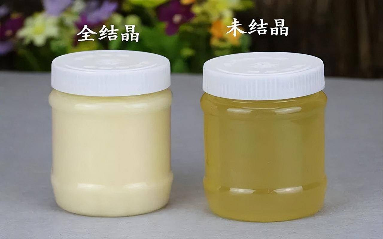 蜂蜜结晶了好几年还可以吃吗有毒吗(蜂蜜结晶了好几年还可以吃吗有毒吗会中毒吗)