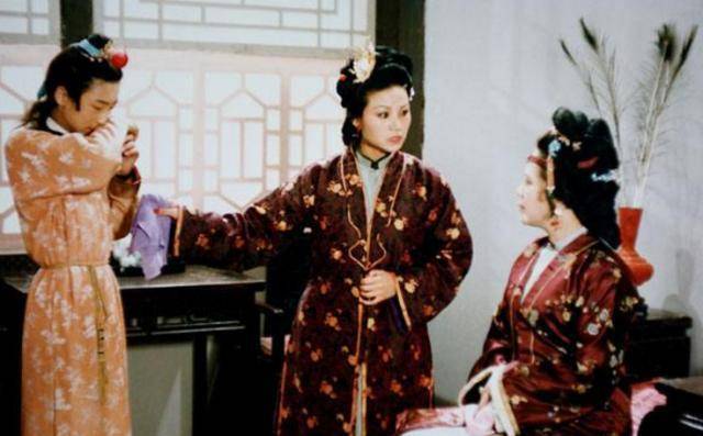 原创红楼梦中赵姨娘曾经也是个钟灵毓秀的女子生活艰辛别忘初心