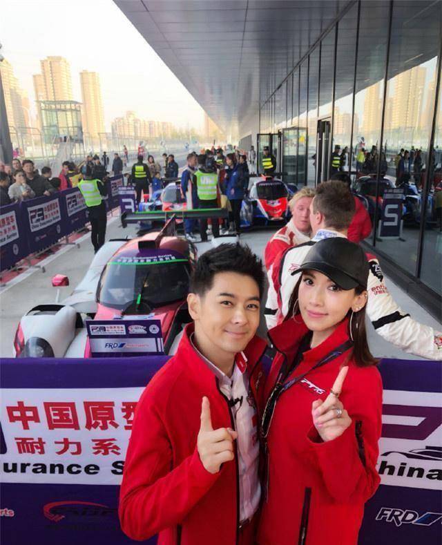陈若仪和林志颖一起去上海看f1赛车在外滩拍美照