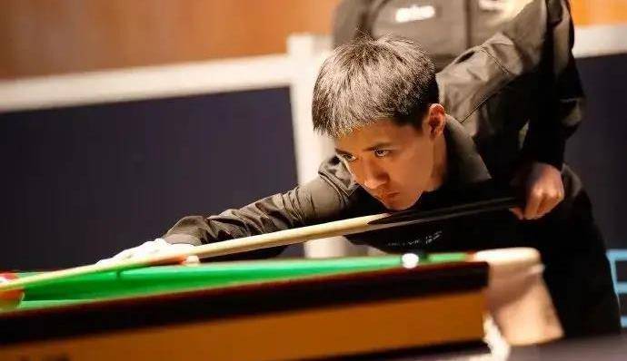 原创世界锦标赛第一轮邢子豪击倒了霍尔特白玉璐和张家伟错过了比赛