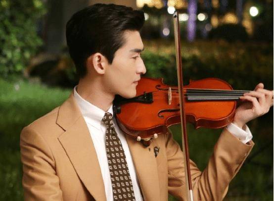 林楠笙",朱一龙大剧来袭,主演阵容有《流星雨》的两人_夏梦_狂诗_张翰