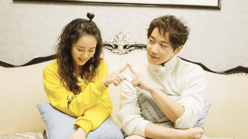 原创刘泳希向父母表白李嘉铭做出回应往后余生我也是你的避风港