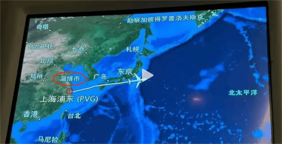 比如,国际航班的飞机航线图上,淄博被特意标注了出来,并且不同航线都