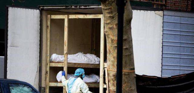 美国最怕死人,为何这次却"不怕"了呢?_死亡_疫情_人数