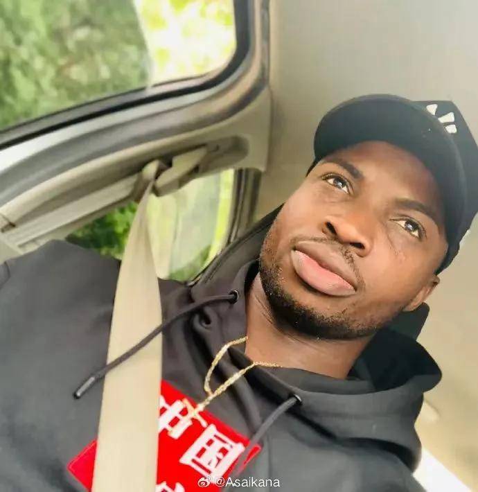 原创连续4场破门球迷隔空喊话足协快归化连李毅也直言他适合国足