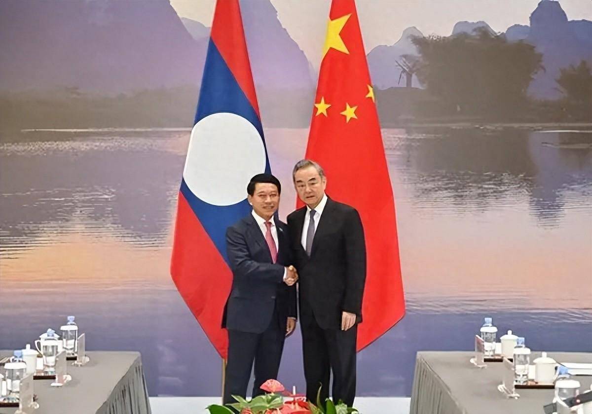 中方发出邀请3国外长抵华当着王毅的面对中国说出同一句话