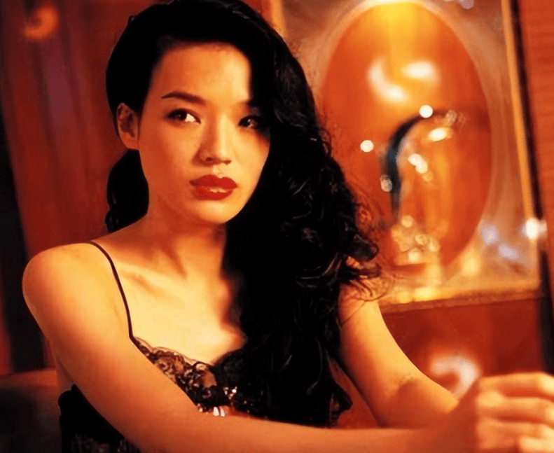 剧一播出,就收到了媒体的采访,张国荣也在媒体采访前夸赞了舒淇的演技