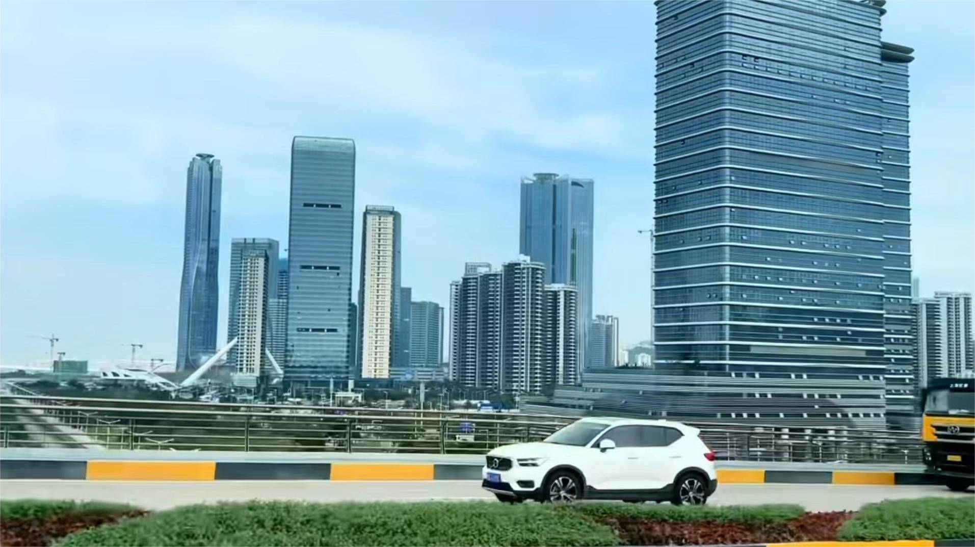 封关带来的利好效应,横琴澳门一体化的趋势,以及横琴的一系列扶持