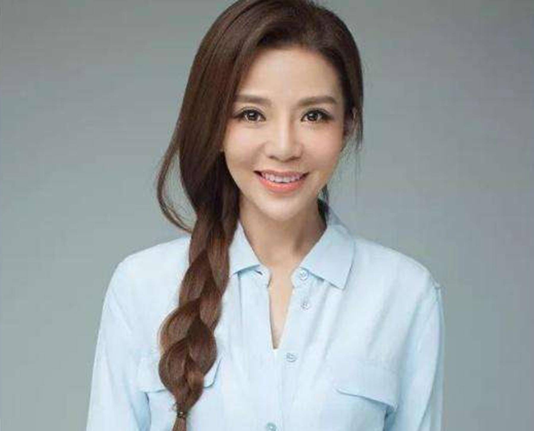 电视名嘴朱迅一个月工资能拿多少真实数字让人很诧异