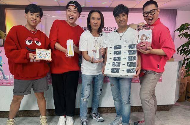 动力火车庆新年盼与歌迷小巨蛋见_歌词_颜志琳_尤秋兴