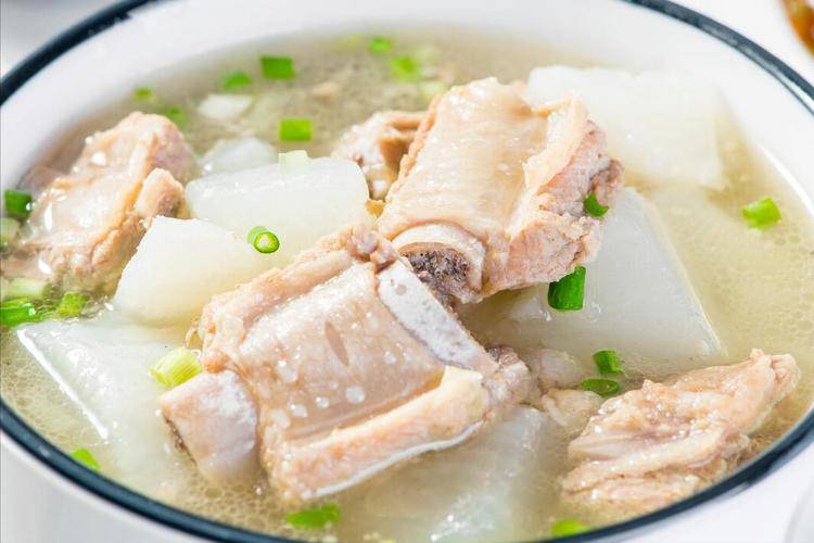 越来越热的夏天就想来道清炖排骨