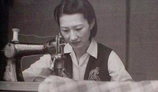 盛宣怀家中两个女佣一个是赵四小姐的母亲一个生了宋家三姐妹