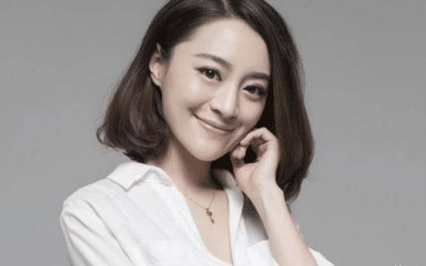 原创清新美丽的许瑶璇稳扎稳打提高演技是一个实力派演员