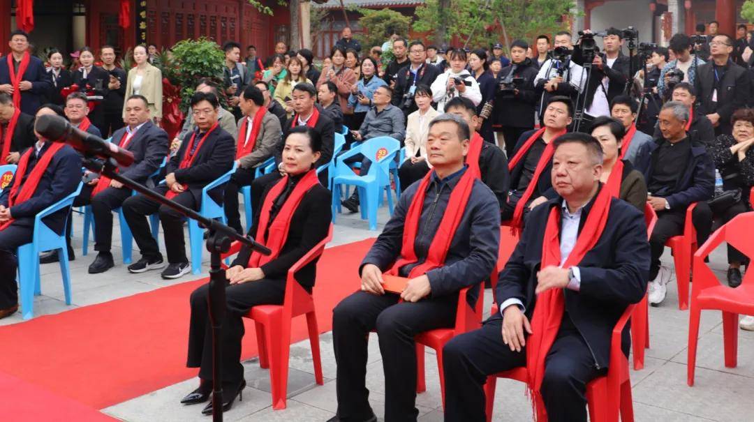 寻美南阳2024社旗赊店书会开幕县委书记张荣印发出邀请
