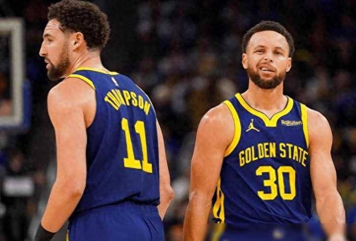 原创58分9记三分球水花兄弟大爆发戴维斯创纪录勇士成火箭