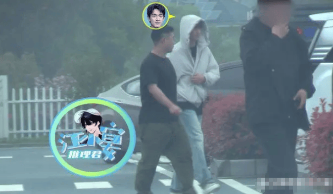 4月11日一早,知名狗仔"江小宴"爆料称目击到"林狗"林更新与现任女友