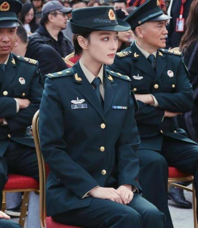 成为军嫂后的张馨予因为爱对了人世界也变得更加纯粹了