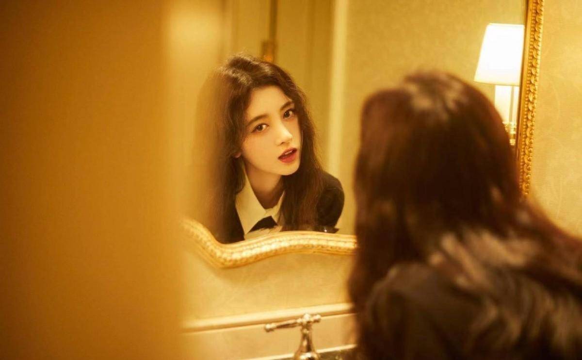 原创方脸变小v脸拔牙能整容盘点那些嘴硬的整容明星