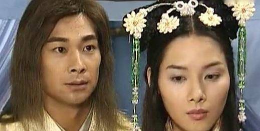 原创风云那些雷人的造型步惊云的泡面头她直接顶着四个车轮