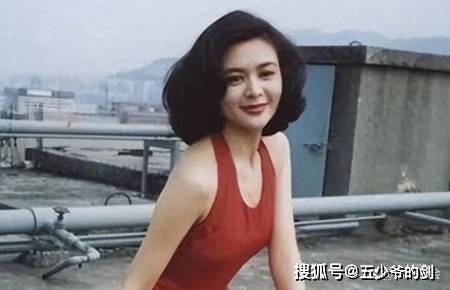 她是香港第一美人一生风流如今61岁过得怎样