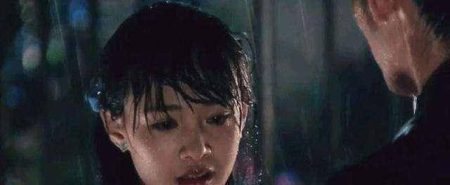 秦俊杰眉毛不见了,最后这位睫毛撑起了瀑布_杨幂_大暴雨_头发