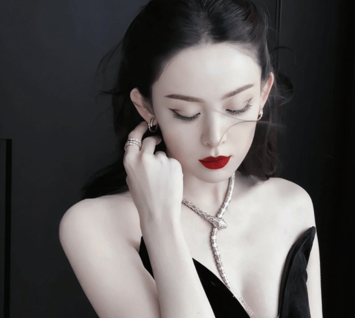 原创笑懵了善恶到头终有报31岁无人敢娶的古力娜扎已经活成了笑话