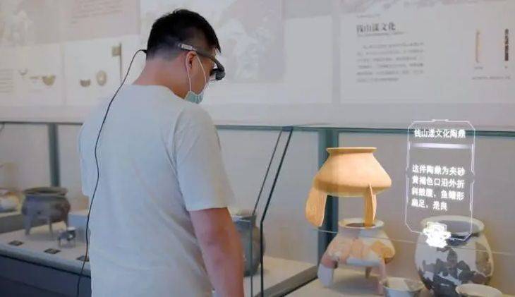 通过ar技术,博物馆可以将古代建筑,遗迹或文物等重建成三维模型,并与