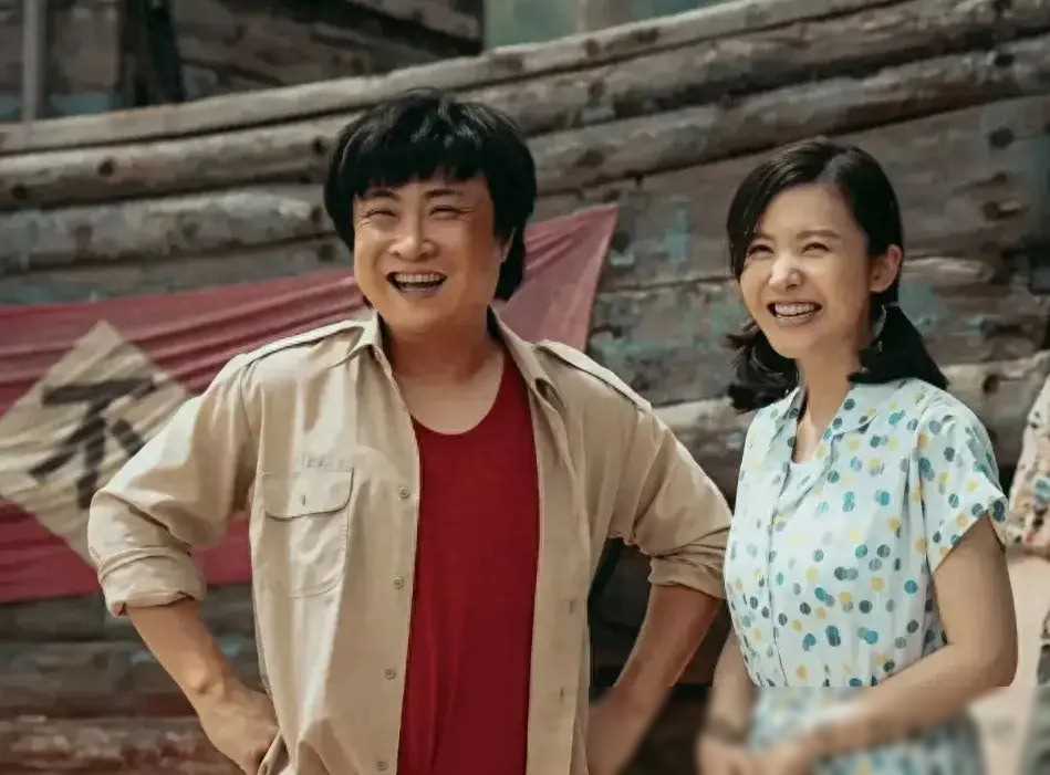 剧乔杉显老剧情引争议,韩云云露背话题引发审美讨论》_泳装_年龄_观众
