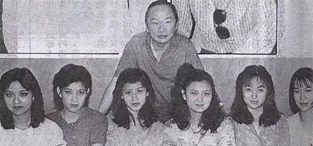 古龙的快意人生浑身刀疤女人无数宁死也要喝酒48瓶xo陪葬