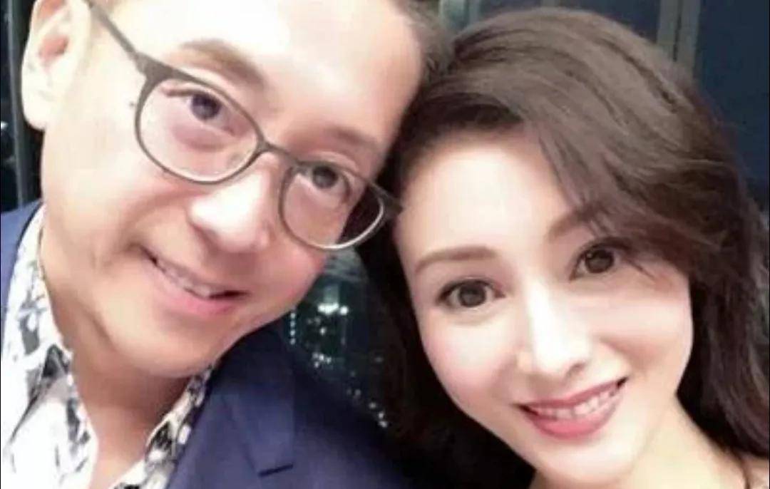 当小三成瘾的李嘉欣为何还能嫁给许晋亨她活的是多么的嚣张