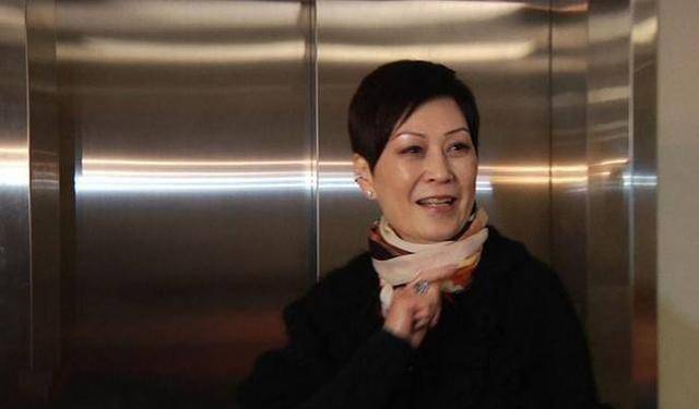 更为值得一提的是他还有个身家几十亿的老婆傅洁娴,而傅洁娴的身份就