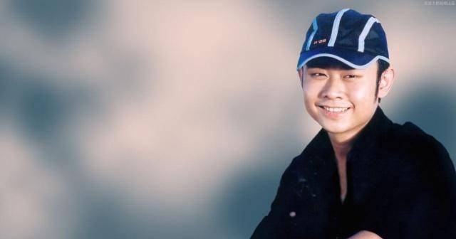 原创刀郎现身好友婚礼与女徒弟合唱48岁的刀郎如今胖到认不出