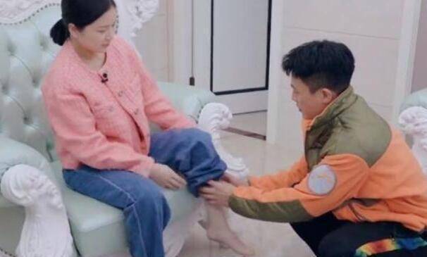 晒出妻子王灿美照,一家三口好幸福_宝宝_脚丫_时间