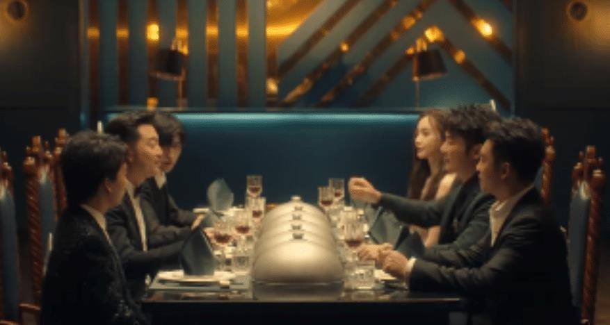 原创跑男8李晨蔡徐坤撕名牌镜头切换到郭麒麟原谅我笑翻了