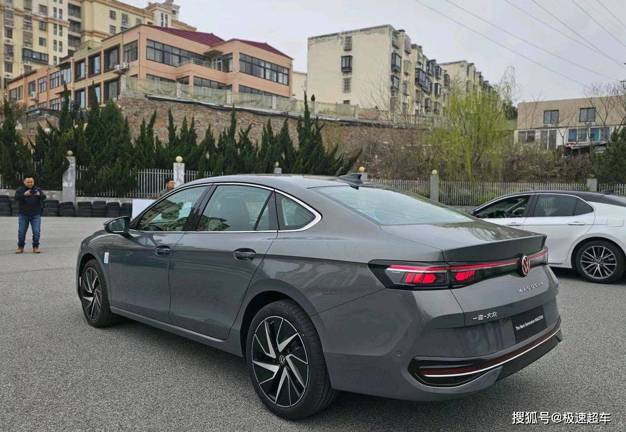 国产新款迈腾380tsi荣耀归来,新平台带来新感受_搜狐汽车_搜狐网