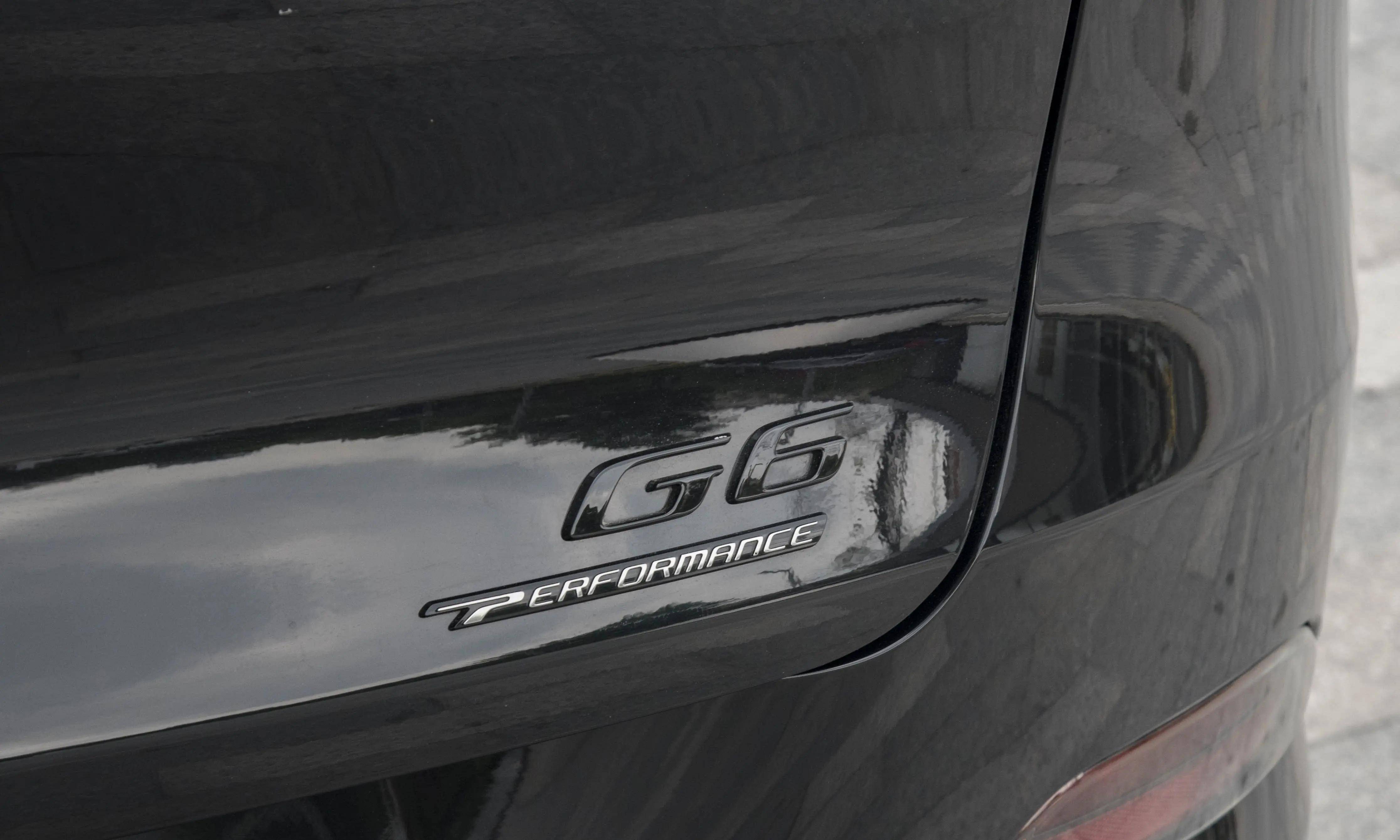 外观神秘"暗夜黑",内饰温柔"柔光米"_搜狐汽车_搜狐网