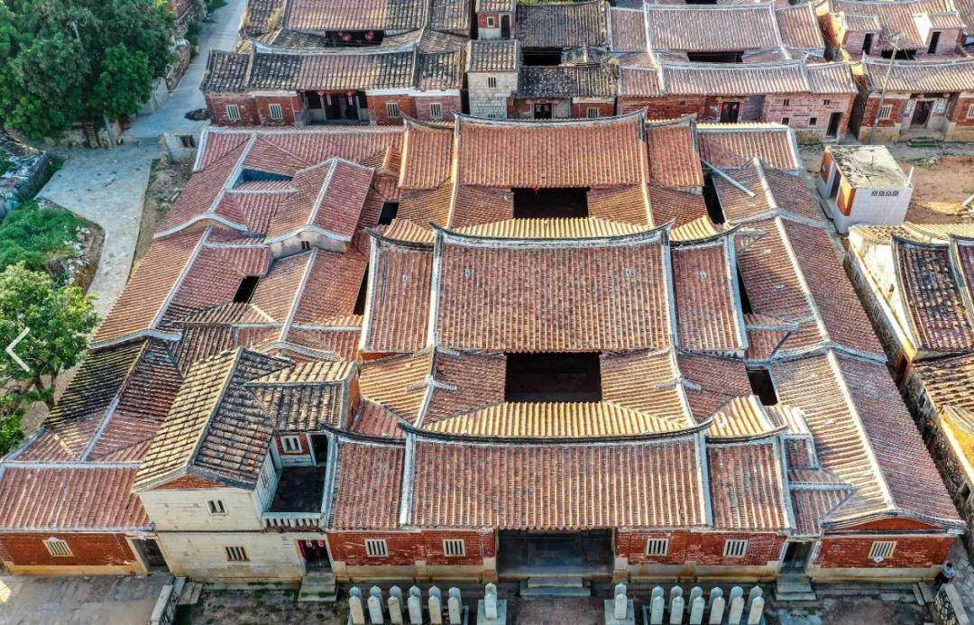 古厝新生 · 集艺术馆,图书馆,办公及商业于一体的