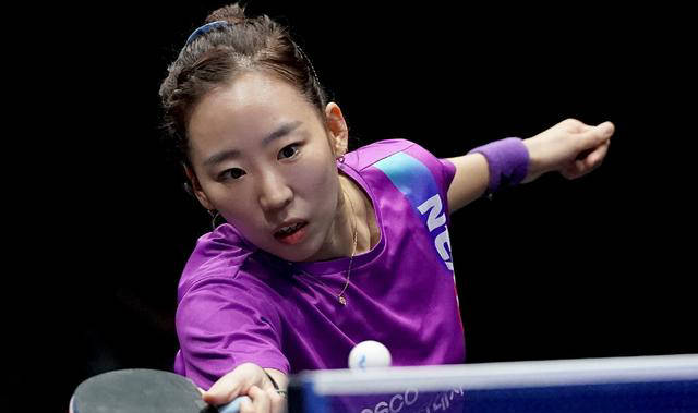 在女双项目中,金娜英/梁夏银同样经历五局苦战,以2-3不敌李昱谆/简彤