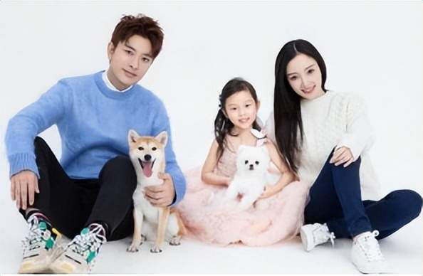 原创贾乃亮生日甜馨送礼物李小璐被夸教女有方获封贵圈好前妻