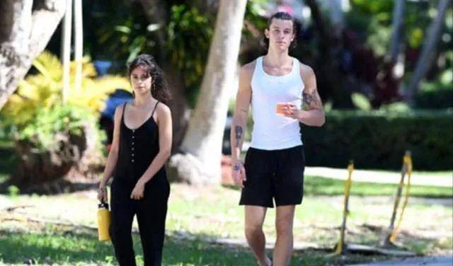 堕落成这样她的恋爱脑该治治了