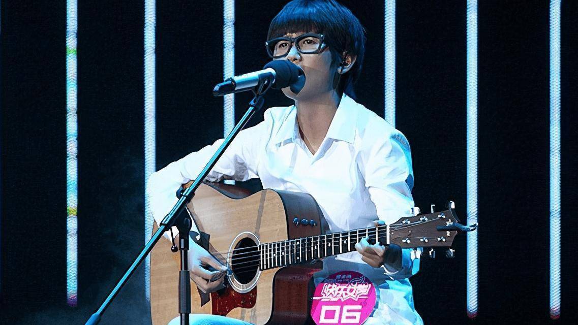 段林希自曝没钱给爸爸换手机因为恐惧社交成了最糊快女冠军