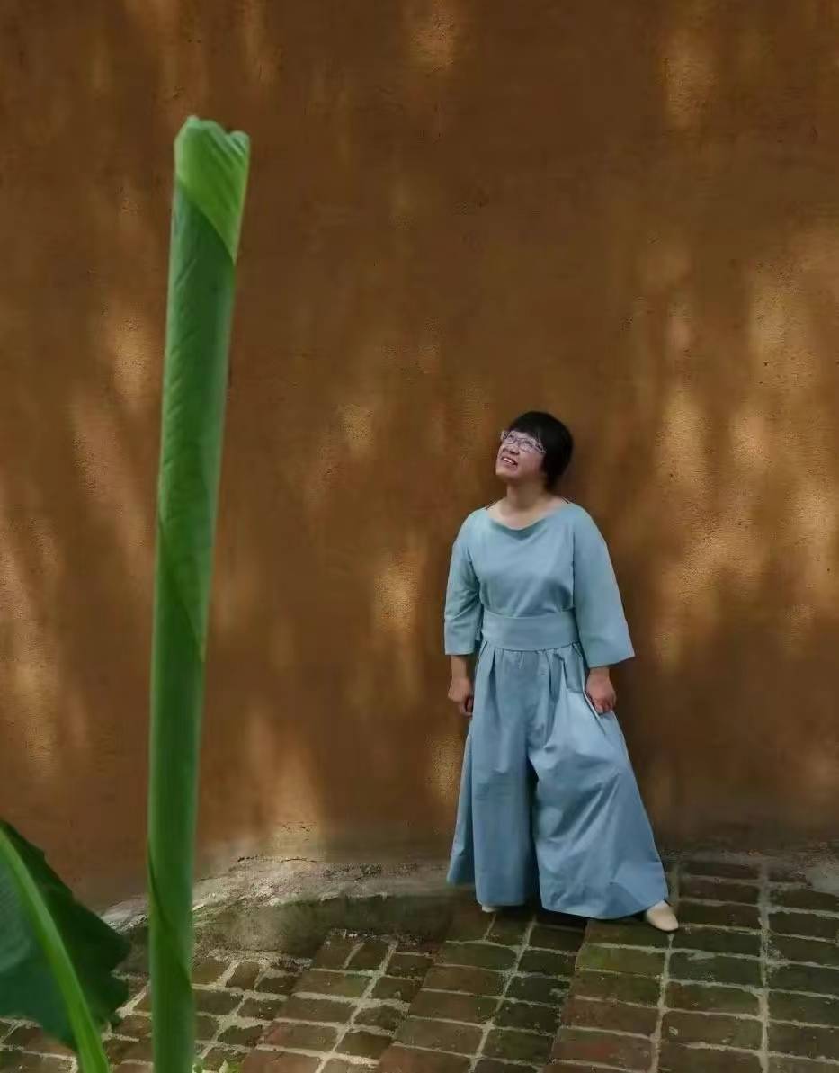 在时光的轮回中寻觅清澈余秀华诗歌赏析2014