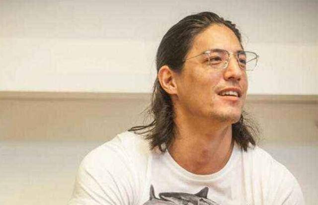 蒋家第四代蒋友柏回忆12岁前享贵族待遇历史课多是蒋家家史