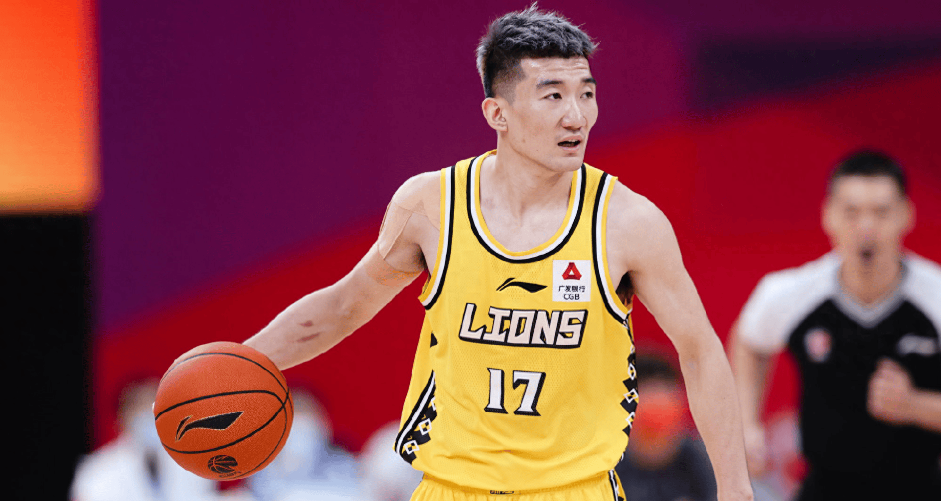 针对广东队?孙铭徽将在广厦晋级后复出,球队请球迷去电影院观看_山西