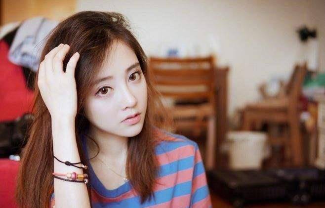 冯提莫演唱会门票卖不出去,门票最低炒到574元,小