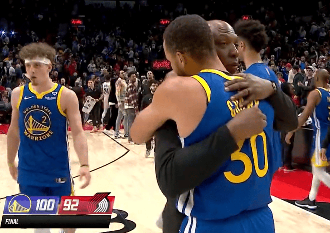 原创替库里叫暂停发球失误两个三不沾运球被断开拓者跟湖人多大仇