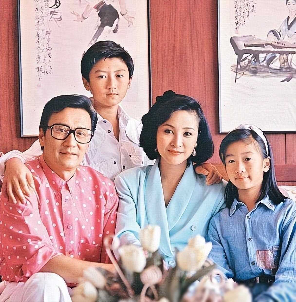 原创父亲不育母亲性情放浪谢霆锋真实身世竟与赌王家族有关