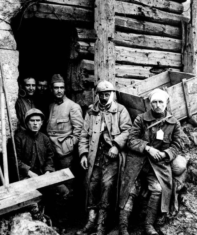 伤亡人数仅次于索姆河战役,被称为"凡尔登绞