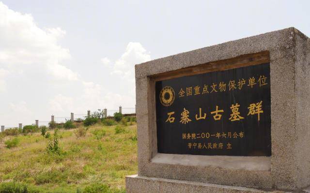 云南虫谷有原型吗1955年滇王墓横空出世人祭吊人俑并非杜撰